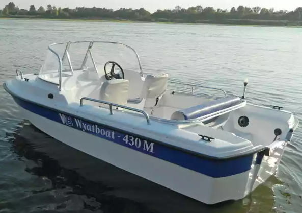 Стеклопластиковый катер Wyatboat-430 M (тримаран) в Екатеринбурге