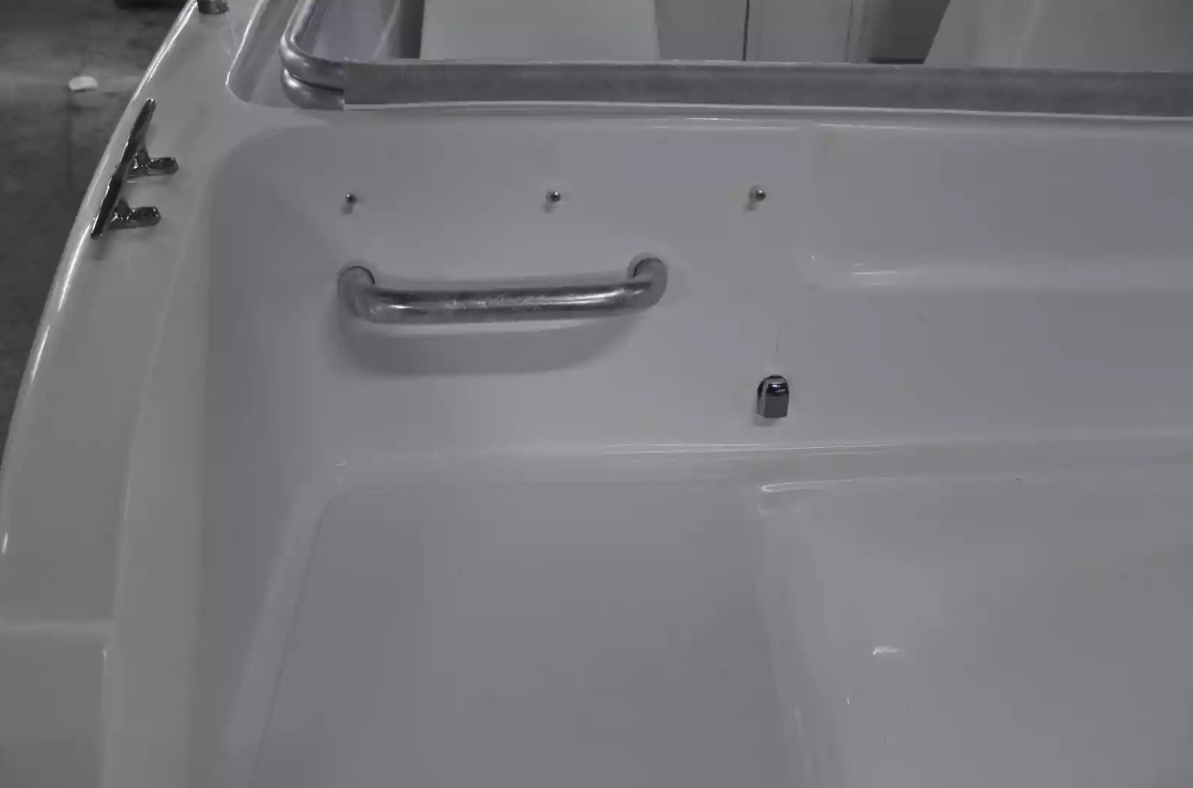 Стеклопластиковый катер Neman-500 в Екатеринбурге