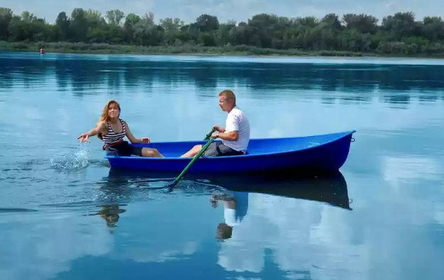 Стеклопластиковая лодка Дельфин в Екатеринбурге