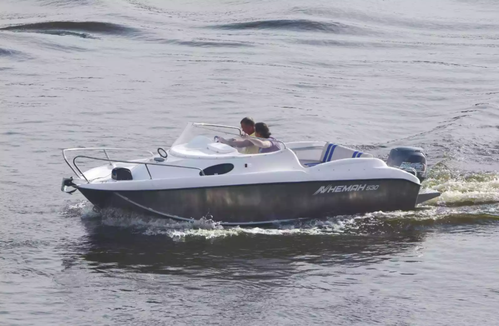 Комбинированный катер Neman-530 с каютой в Екатеринбурге