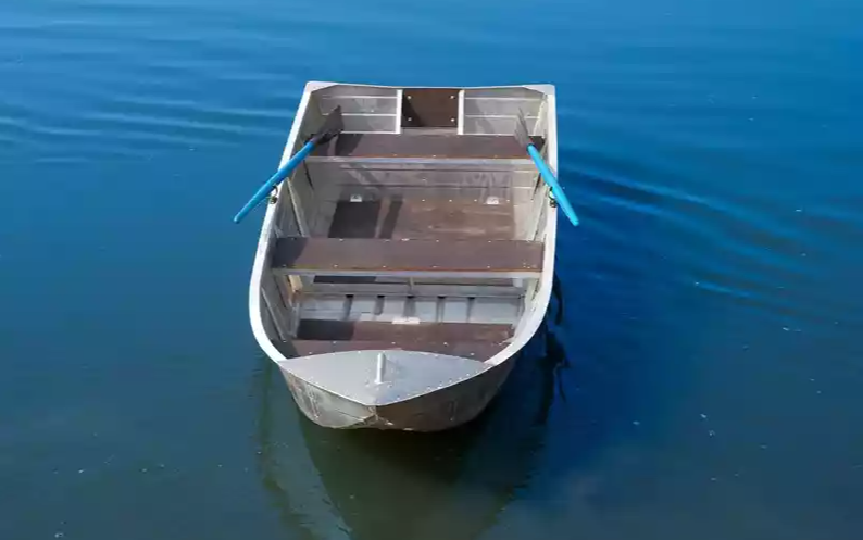 Алюминиевая лодка Вятка-Профи 37 в Екатеринбурге