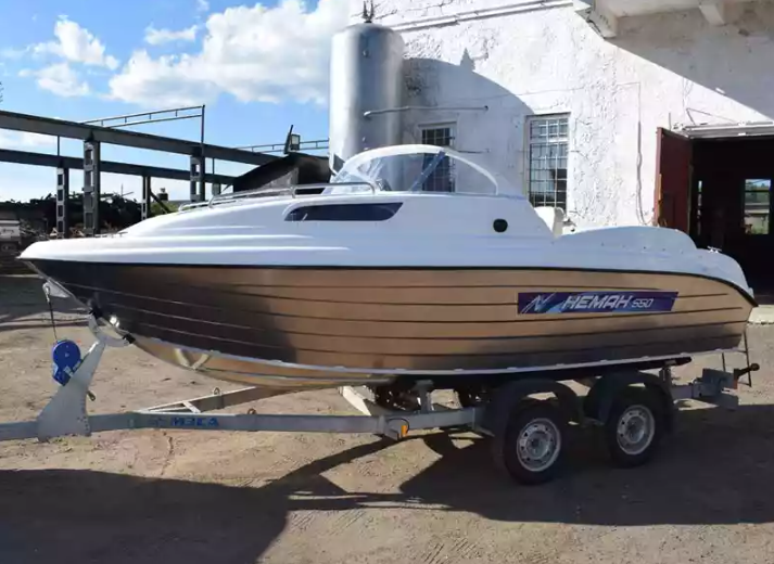 Комбинированный катер Neman-550 с каютой в Екатеринбурге