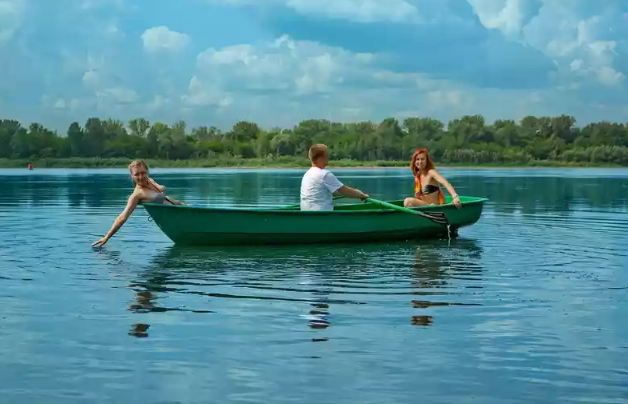 Стеклопластиковая Лодка Голавль в Екатеринбурге