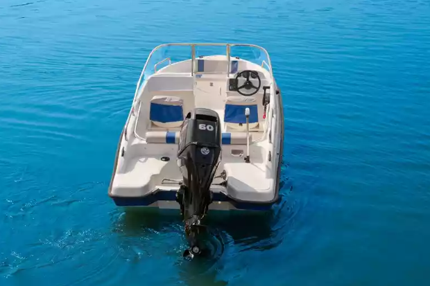 Стеклопластиковый катер Wyatboat-3 DC Open в Екатеринбурге