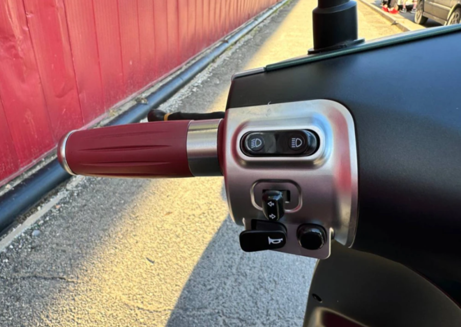 Скутер PROMAX Miami 240 (49) в Екатеринбурге