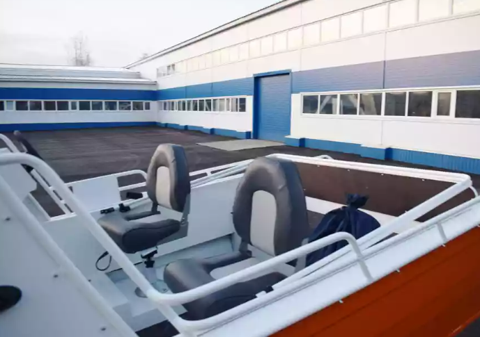 Алюминиевый катер Неман-500 (каютный) в Екатеринбурге