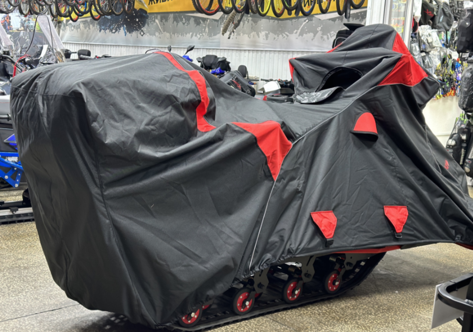 Чехол транспорт. снегохода IKUDZO HUNTER черно-красный Оксфорд ПРЕМИУМ качества с лого IKUDZO в Екатеринбурге