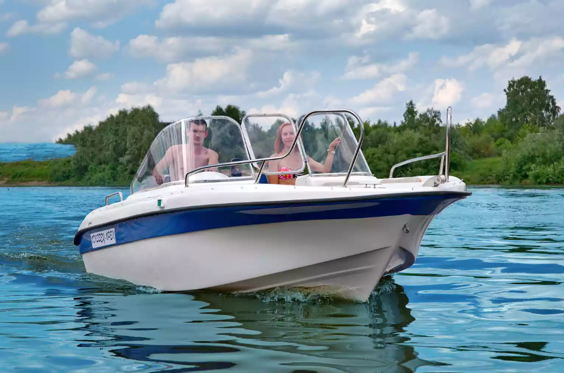 Стеклопластиковый катер Neman-530 Open в Екатеринбурге