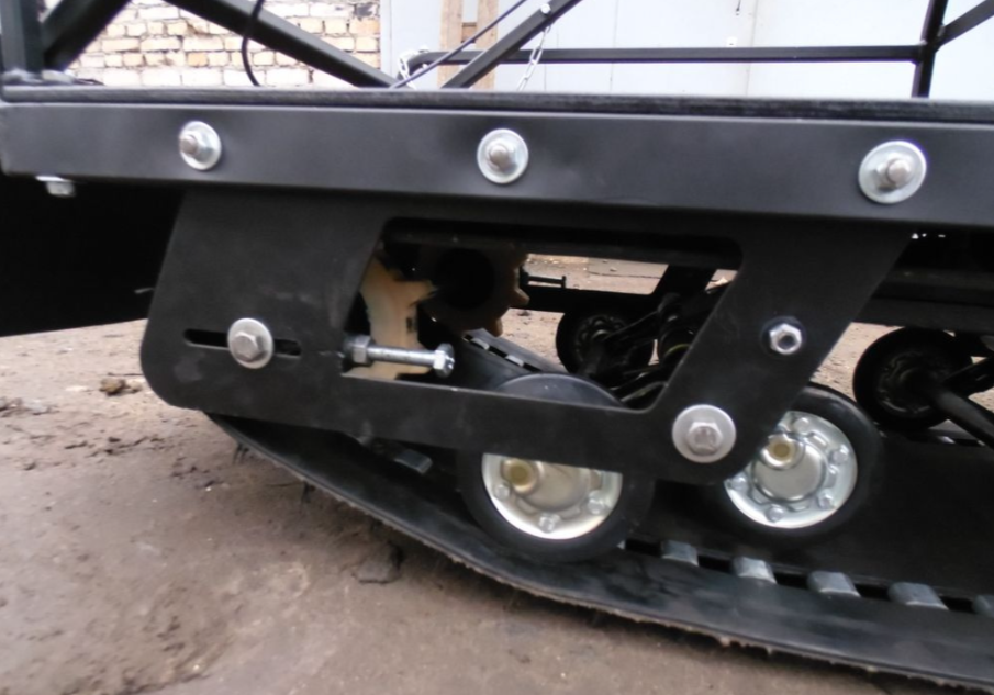 Мотобуксировщик AhtaR Зима 15 л/с с вариатором в Екатеринбурге