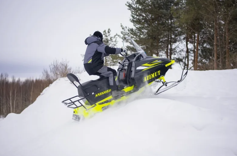 Миниснегоход Бурлак Азимут 20 л.с. , эл.запуск, реверс, тормоз гидравл, капот черный в Екатеринбурге