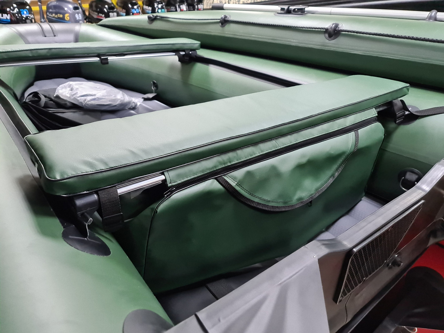 КОМПЛЕКТ МЯГКИХ НАКЛАДОК С СУМКОЙ ДЛЯ ЛОДОК 90Х20 ЗЕЛЕНЫЙ в Екатеринбурге