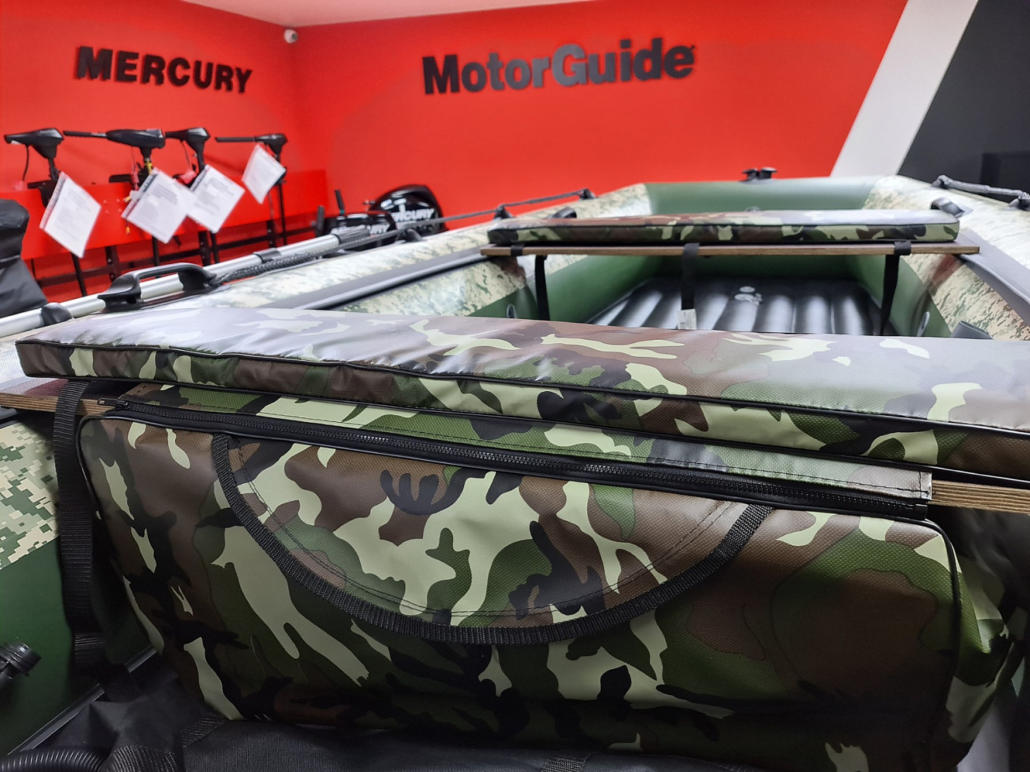 КОМПЛЕКТ МЯГКИХ НАКЛАДОК С СУМКОЙ ДЛЯ ЛОДОК 105Х20 КАМУФЛЯЖ в Екатеринбурге