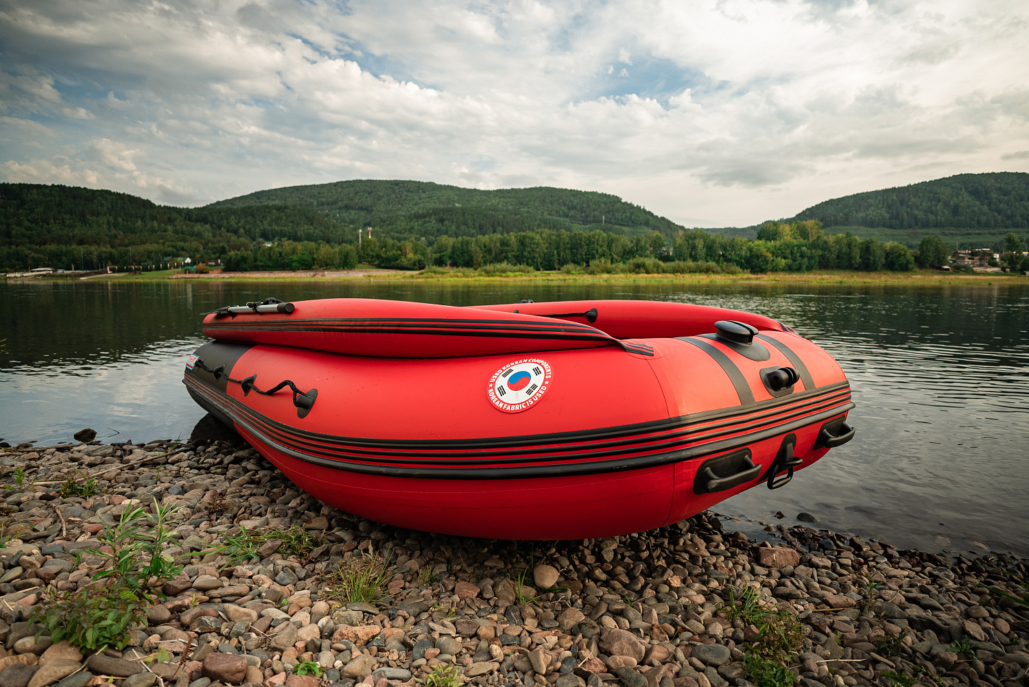 Лодка MISHIMO RIVER FJET PRO 410  под водомет в Екатеринбурге