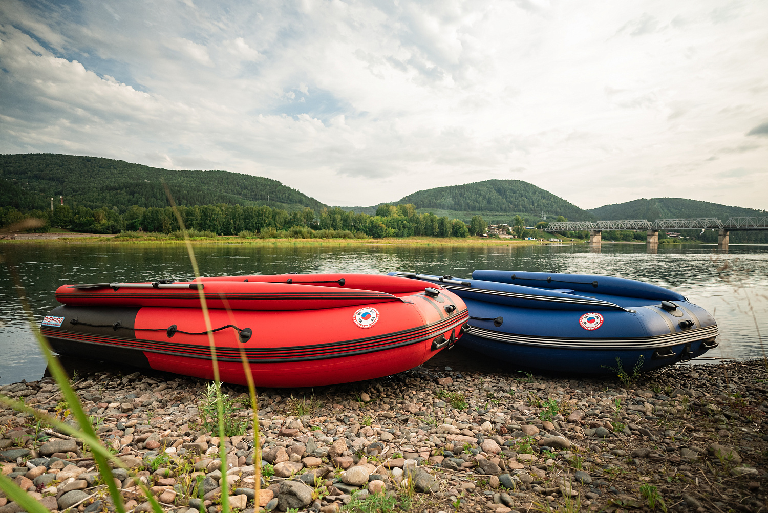 Лодка MISHIMO RIVER FJET PRO 410  под водомет в Екатеринбурге