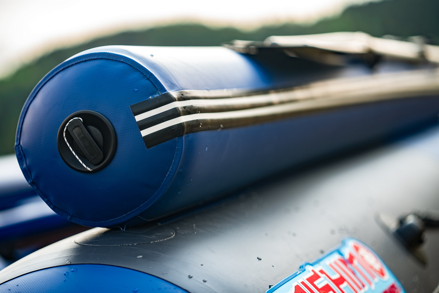 Лодка MISHIMO RIVER FJET PRO 410  под водомет в Екатеринбурге