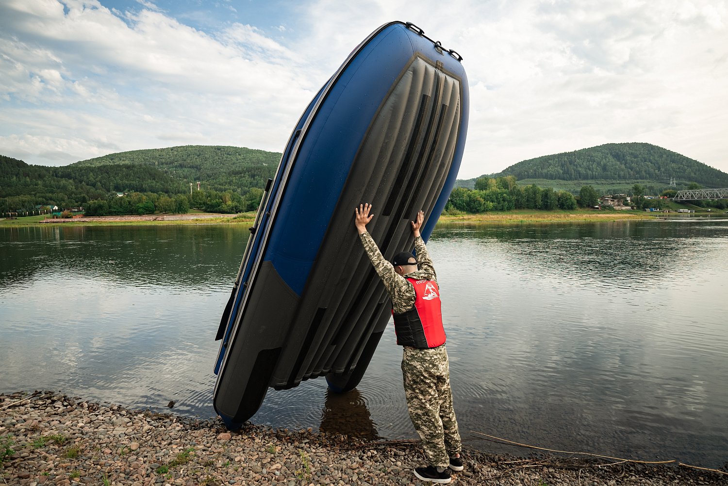 Лодка MISHIMO RIVER FJET PRO 410  под водомет в Екатеринбурге