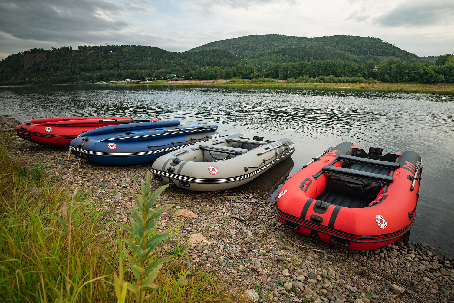 Лодка MISHIMO RIVER FJET PRO 410  под водомет в Екатеринбурге