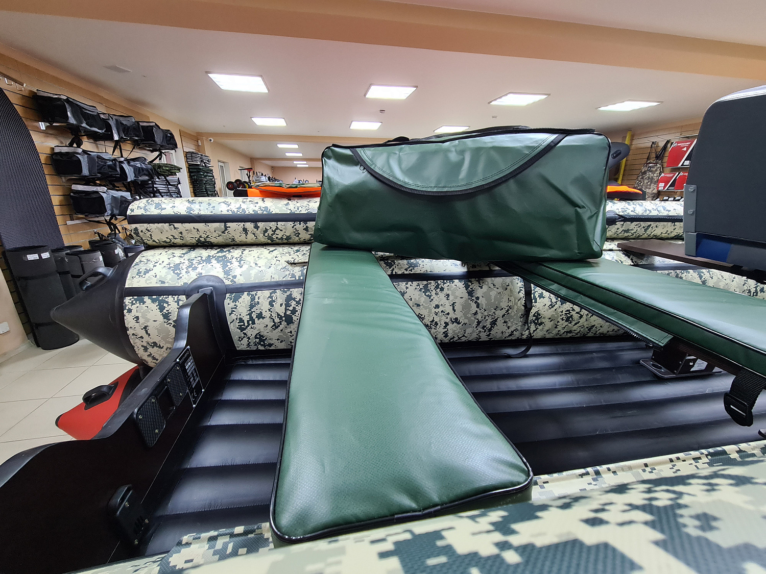 КОМПЛЕКТ МЯГКИХ НАКЛАДОК С СУМКОЙ ДЛЯ ЛОДОК 110Х20 ЗЕЛЕНЫЙ в Екатеринбурге